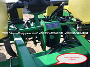 З США сівалка рядкова пневматична John Deere 1750 кількість рядів (секцій) - 8, Одеська область. Україна