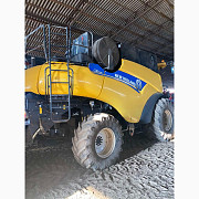 Комбайн зернозбиральний New Holland CR 9080, Сумська область. Украина