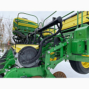 Сівалка точного висіву пневматична John Deere 1745, Сумська область. Україна