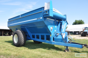 Недорого! Вживаний бункер-накопичувач Kinze 840 для транспортування та перевантаження зерна, Одеська Україна