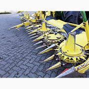 Кормозбиральний комбайн John Deere 8400, Київська область. Україна