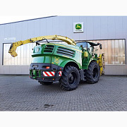 Кормозбиральний комбайн John Deere 8400, Київська область. Україна